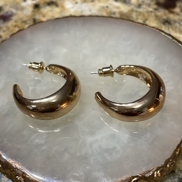 Nana Mac’s Gold Hoop - Picture 6 of 9